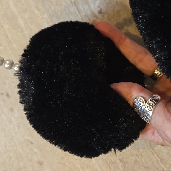 Stylish Faux Pearl Accent Black Earmuffs - Picture 4 of 5